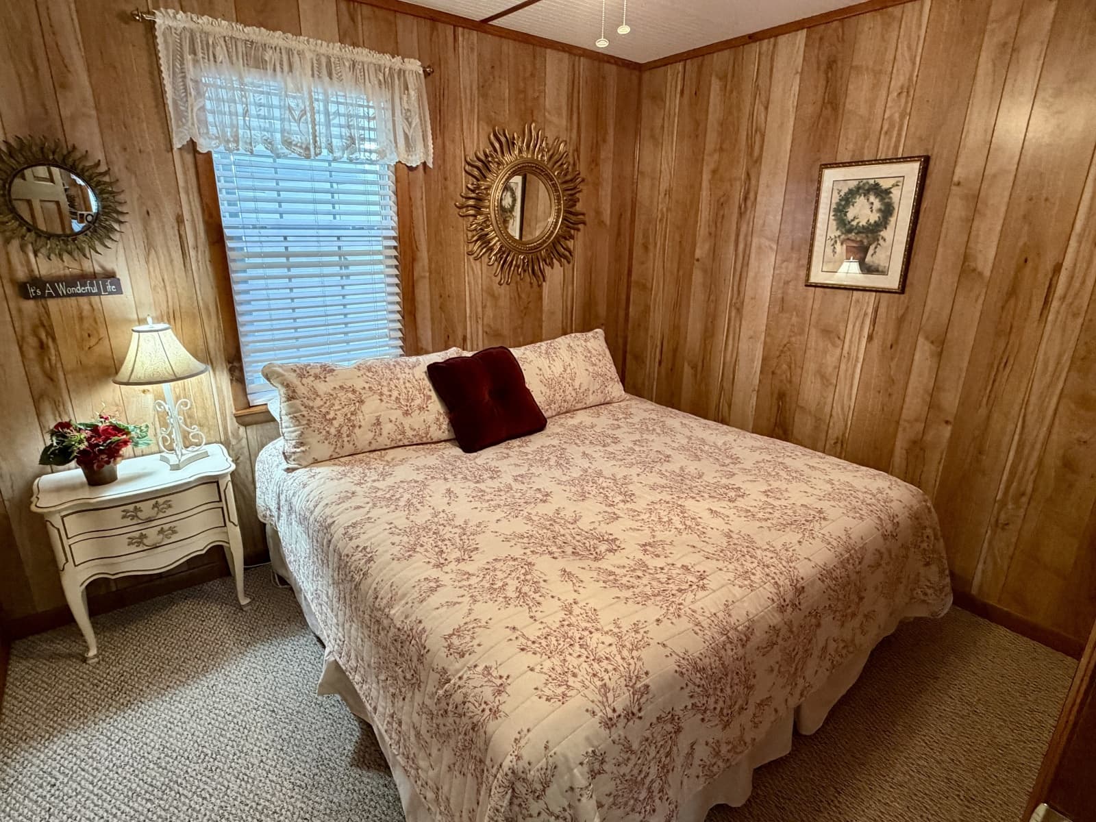 2002 Custom 20 x 53 Floating Cabin - Approx 999/sqft - Photo 55