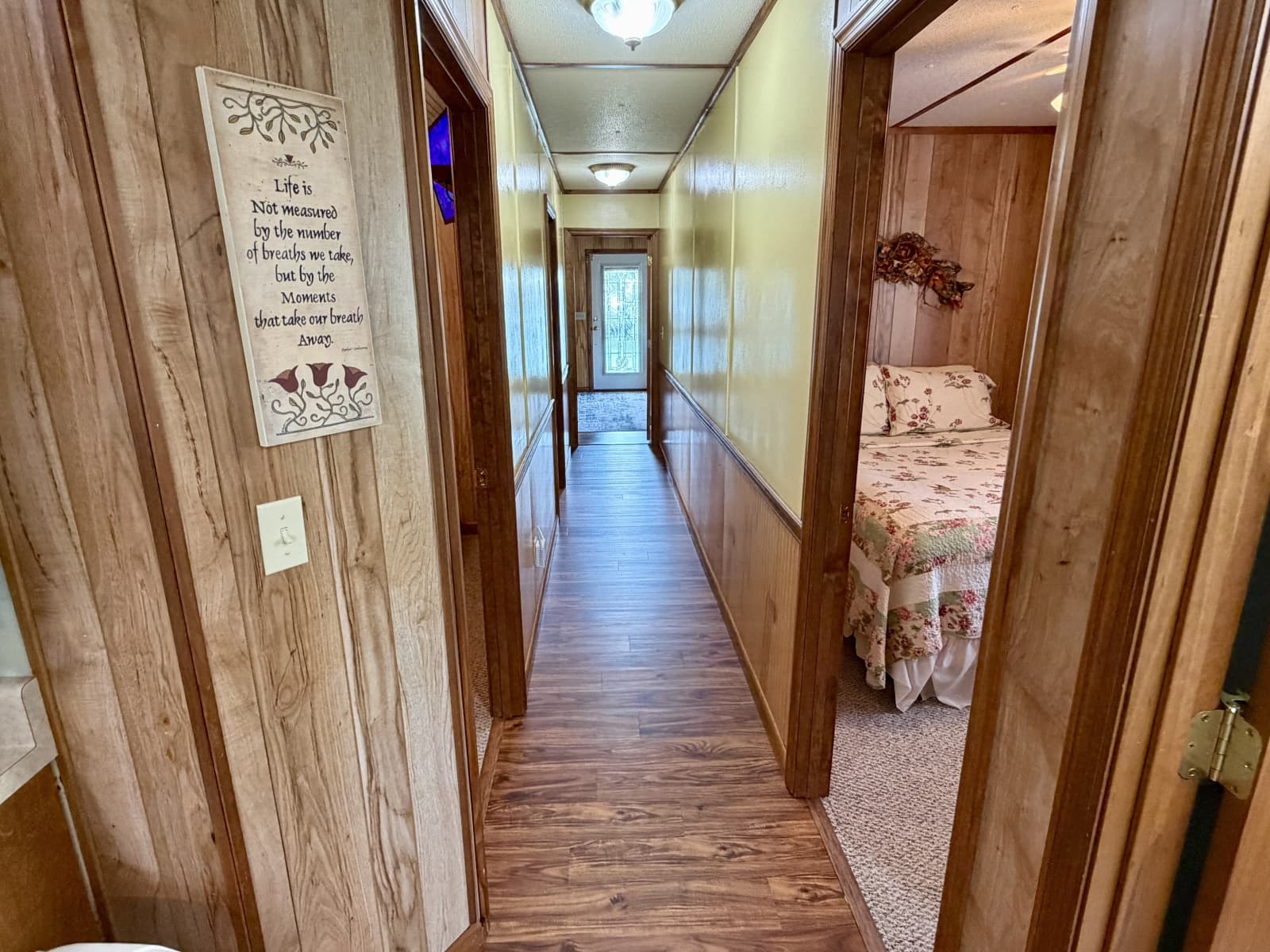 2002 Custom 20 x 53 Floating Cabin - Approx 999/sqft - Photo 46