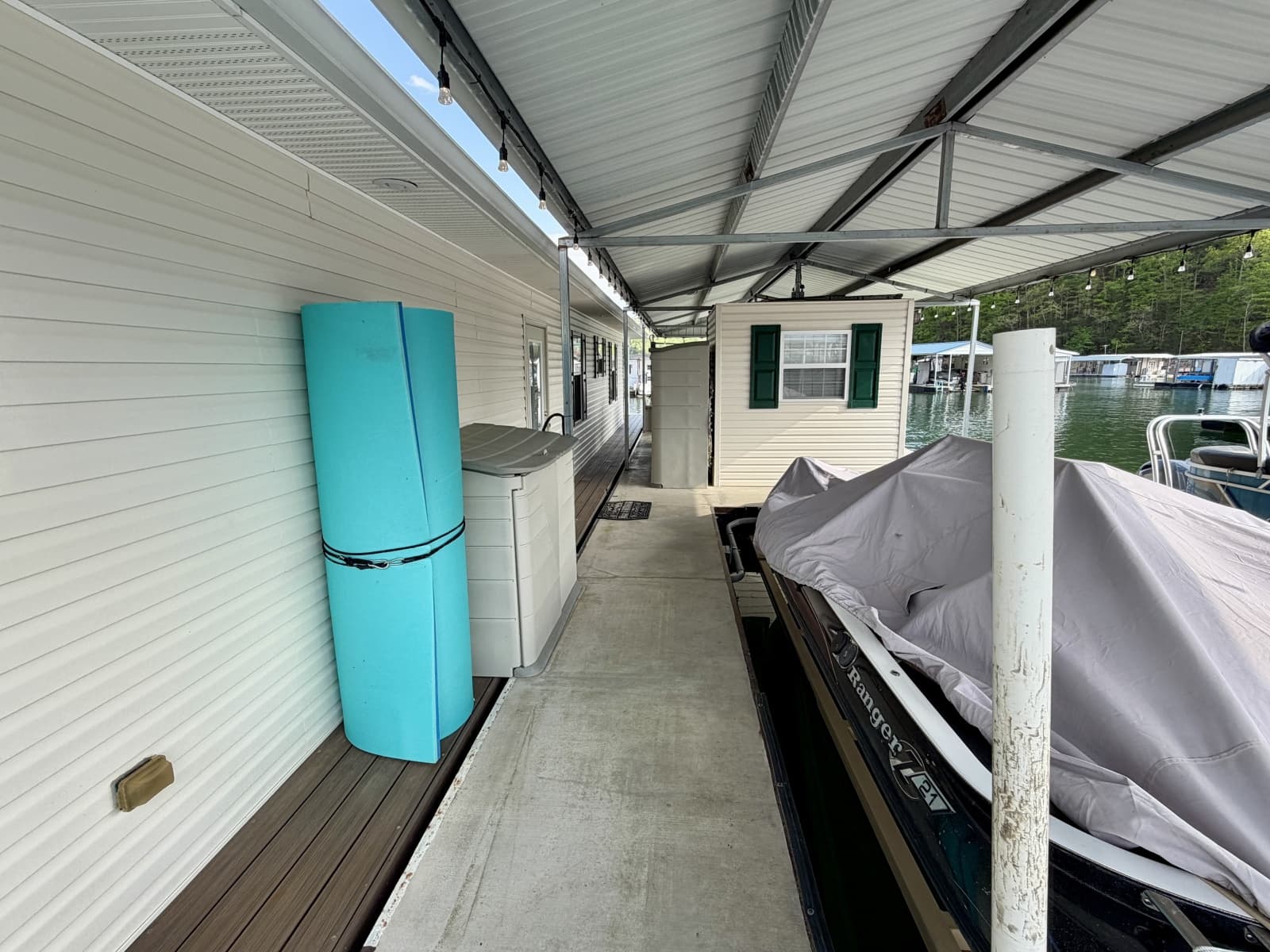 2002 Custom 20 x 53 Floating Cabin - Approx 999/sqft - Photo 83