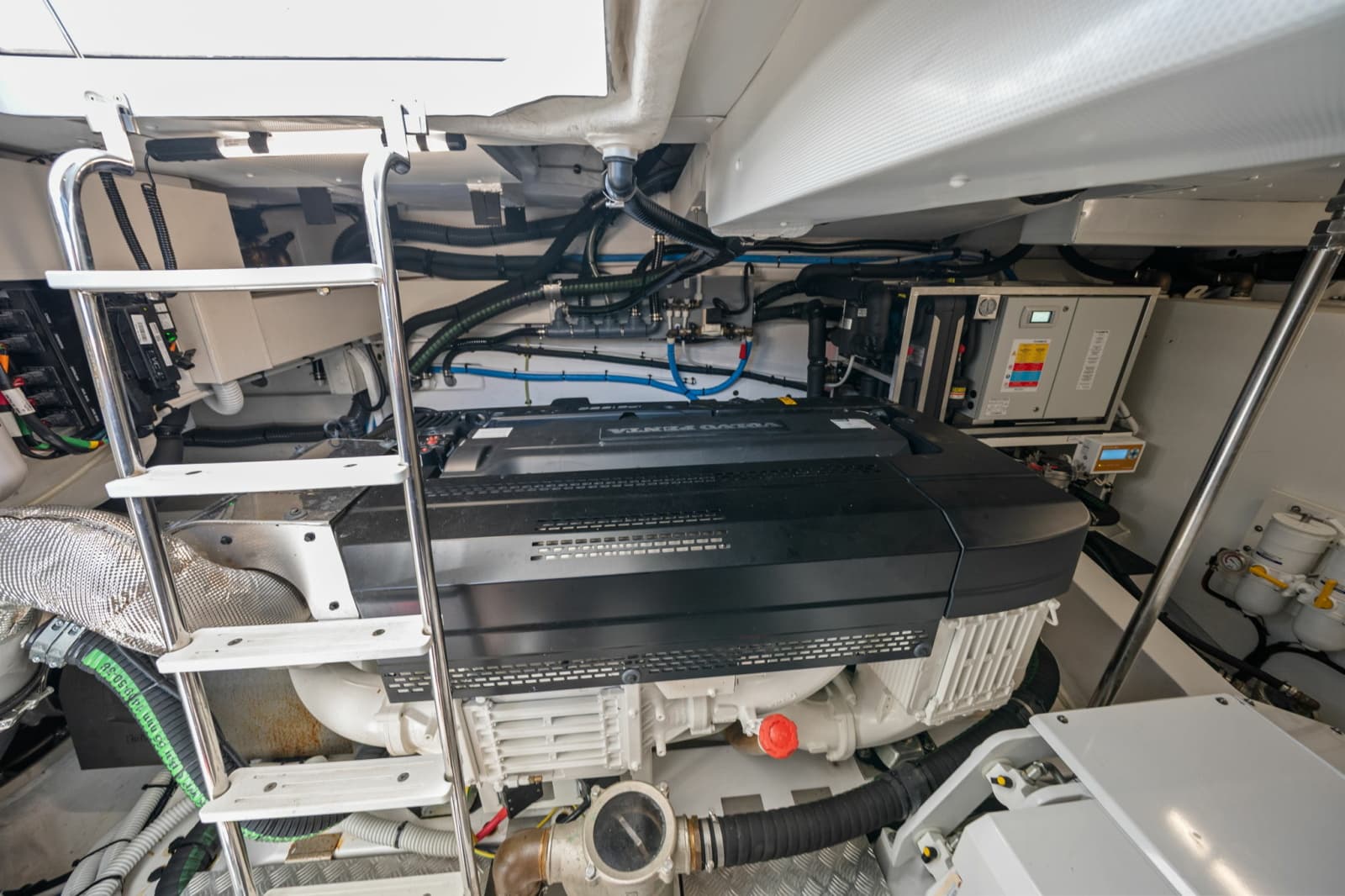 2025 Azimut 68 FLY - Photo 78
