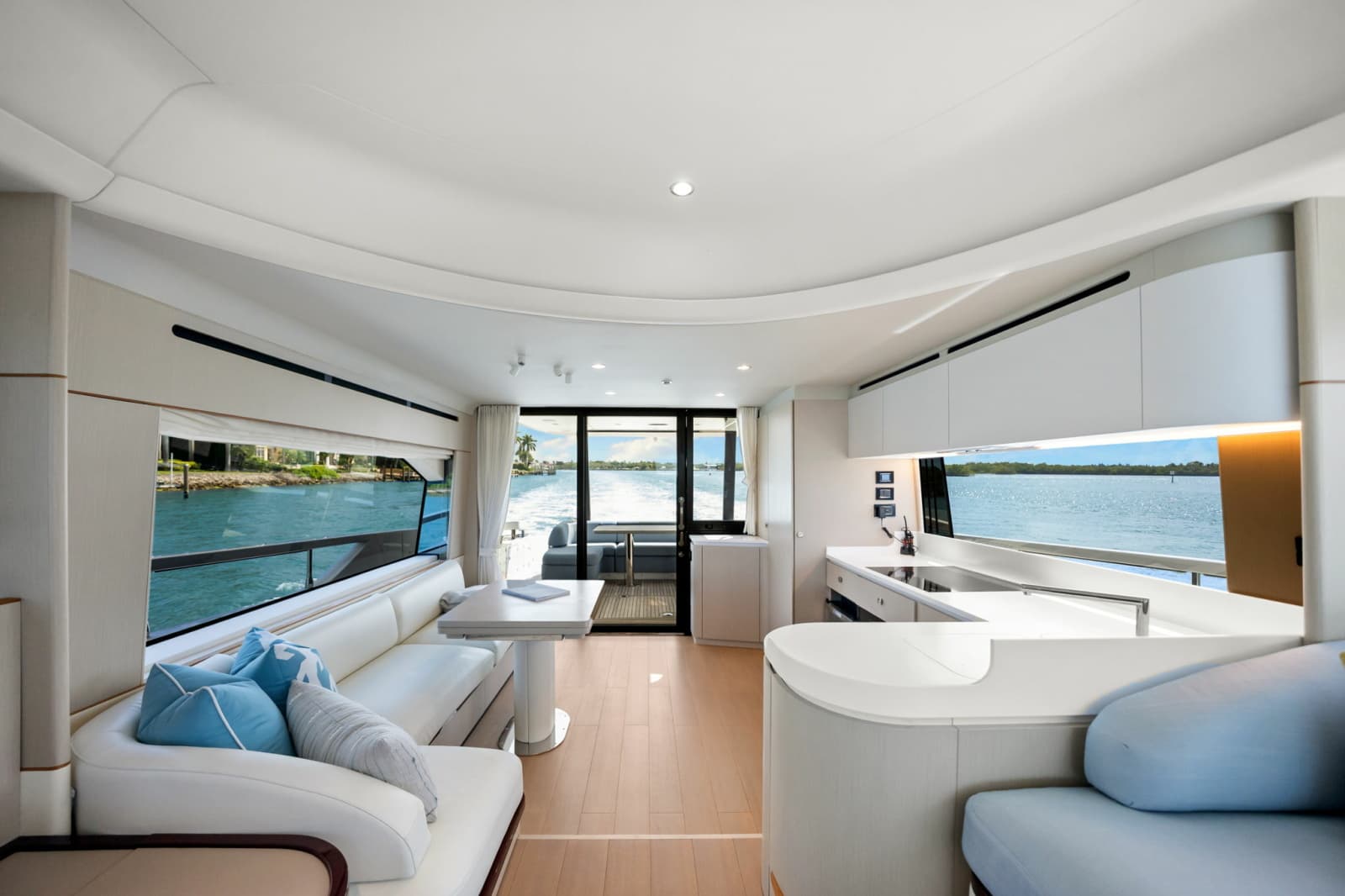2025 Azimut 68 FLY - Photo 19