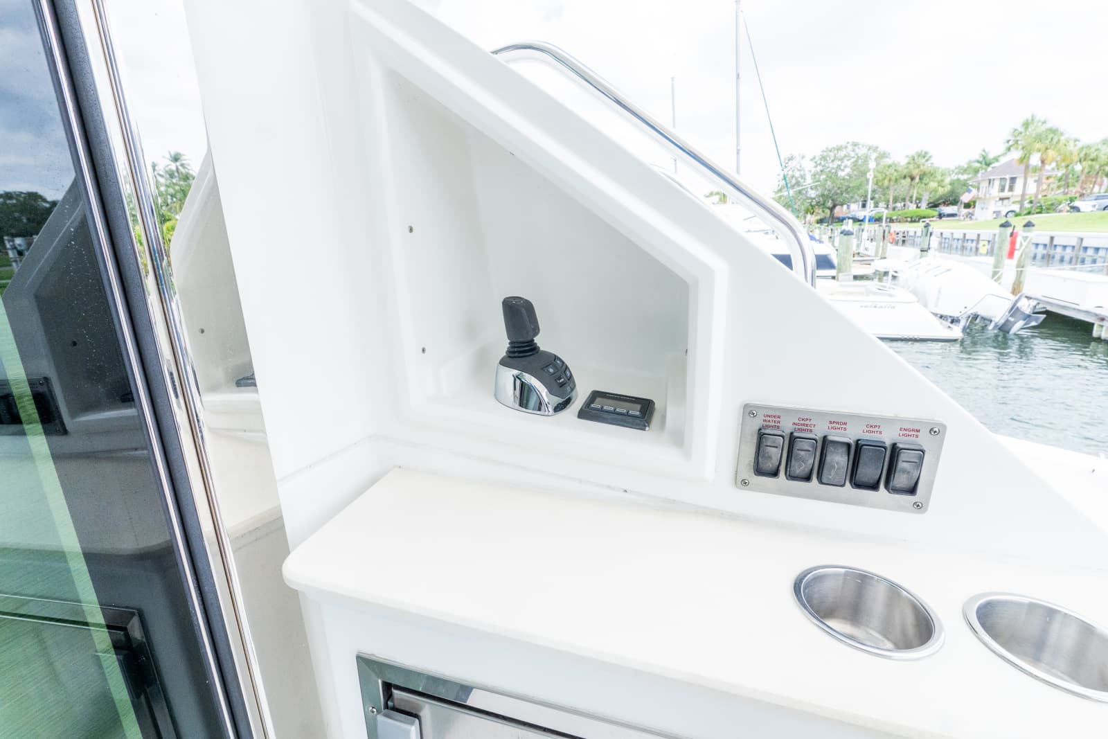 2018 Cruisers Yachts 50 CANTIUS - Photo 76