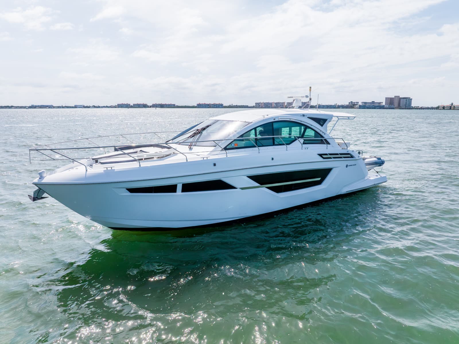 2018 Cruisers Yachts 50 CANTIUS - Photo 21