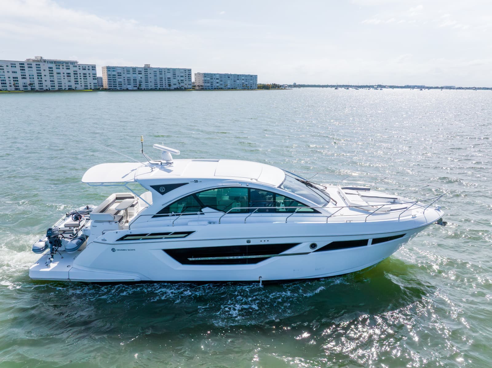 2018 Cruisers Yachts 50 CANTIUS - Photo 2