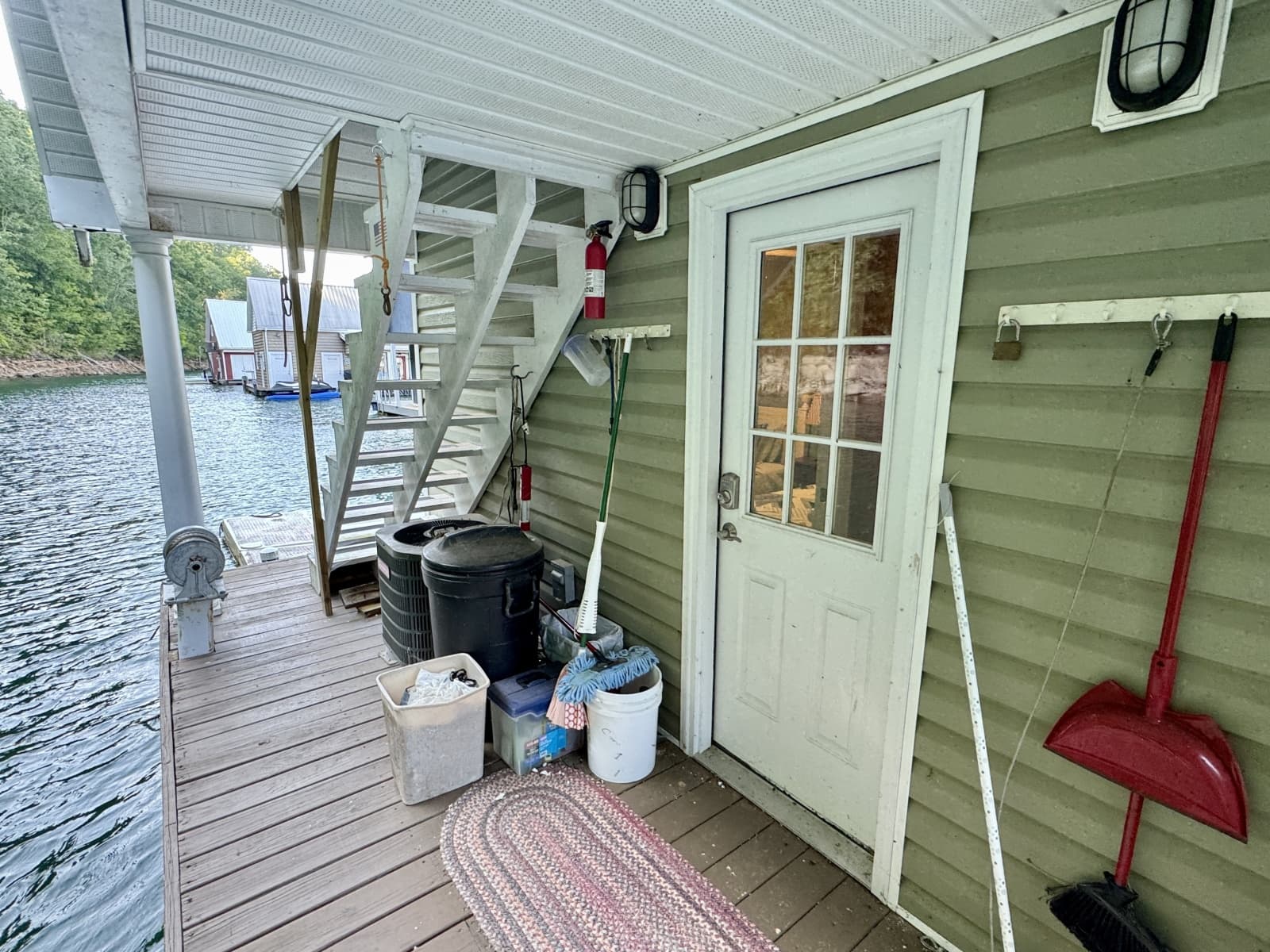 2006 Custom 20 x 43 Floating Cabin - Approx 812sqft - Photo 63
