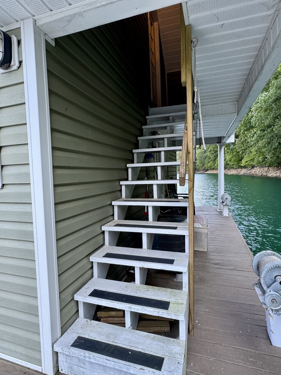 2006 Custom 20 x 43 Floating Cabin - Approx 812sqft - Photo 66