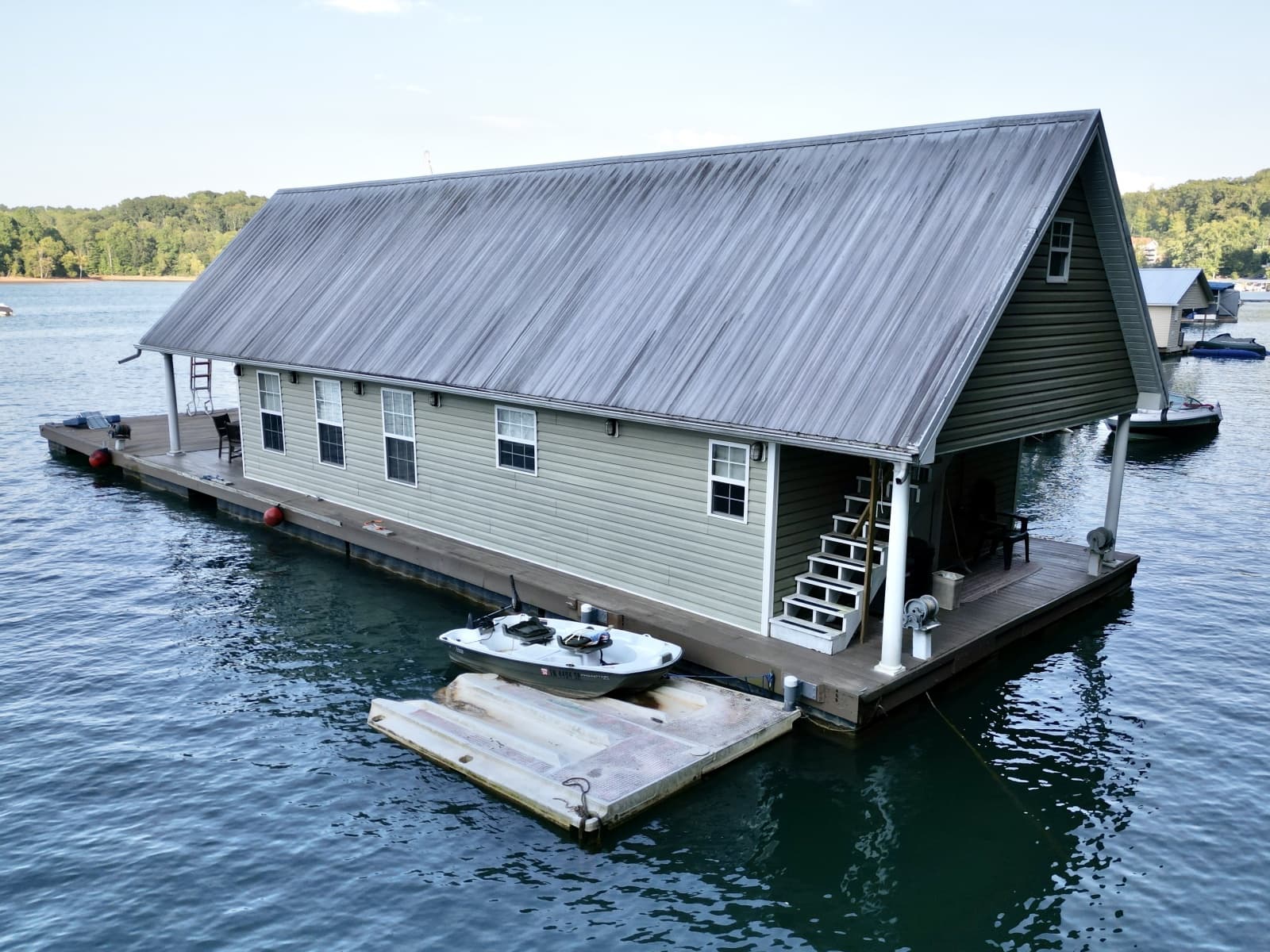 2006 Custom 20 x 43 Floating Cabin - Approx 812sqft - Photo 11