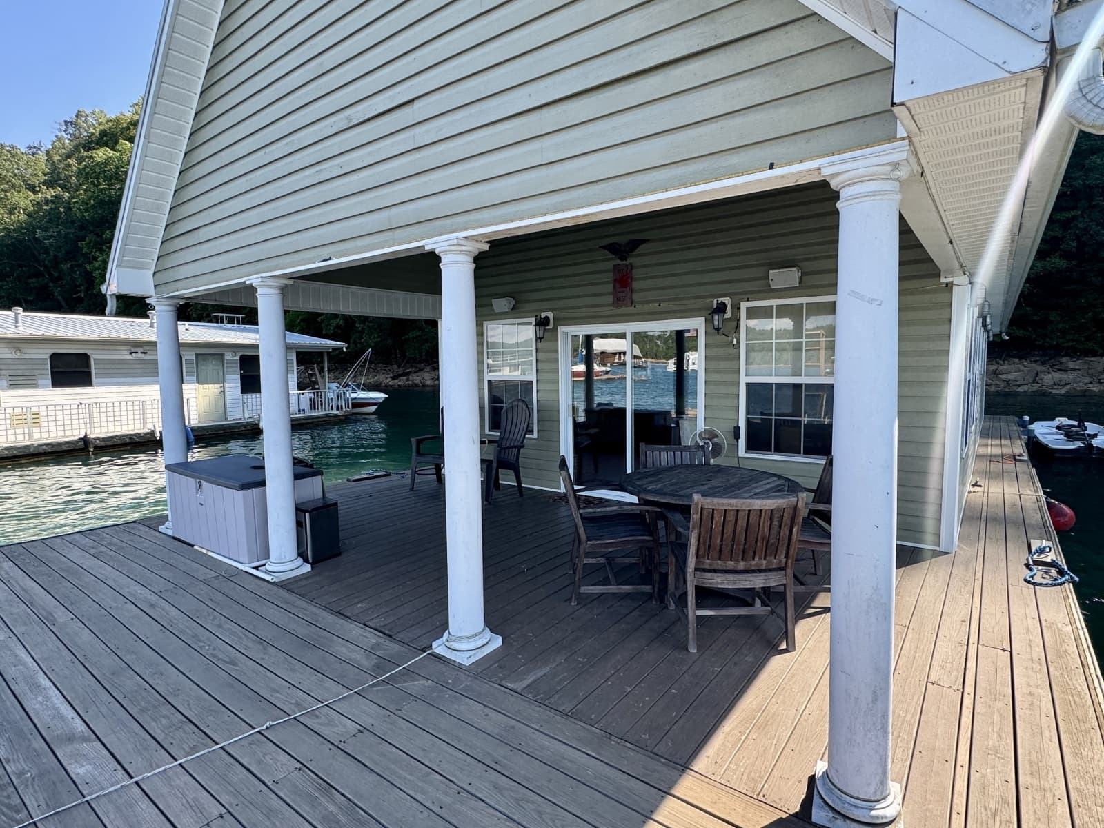 2006 Custom 20 x 43 Floating Cabin - Approx 812sqft - Photo 19