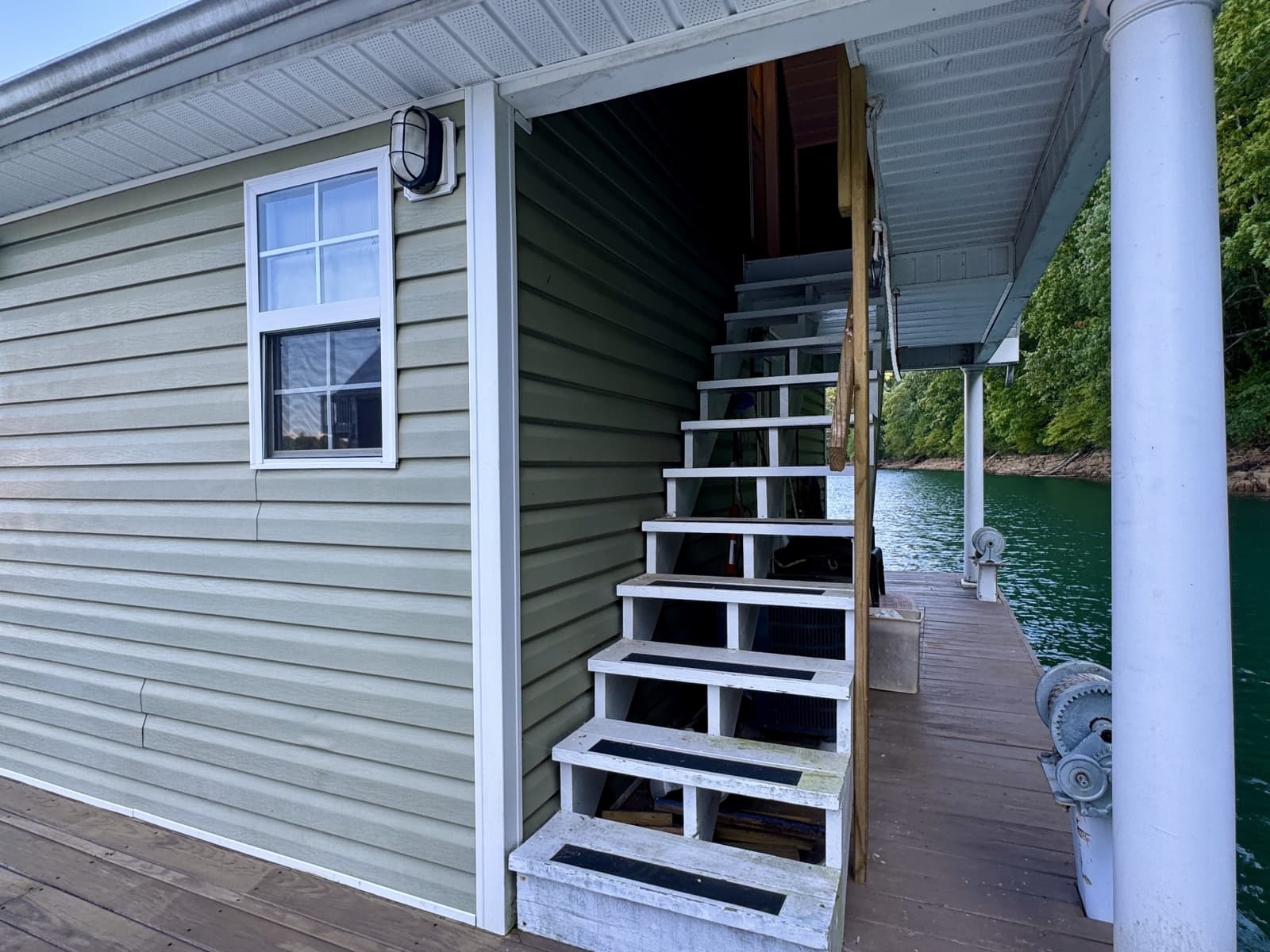 2006 Custom 20 x 43 Floating Cabin - Approx 812sqft - Photo 65
