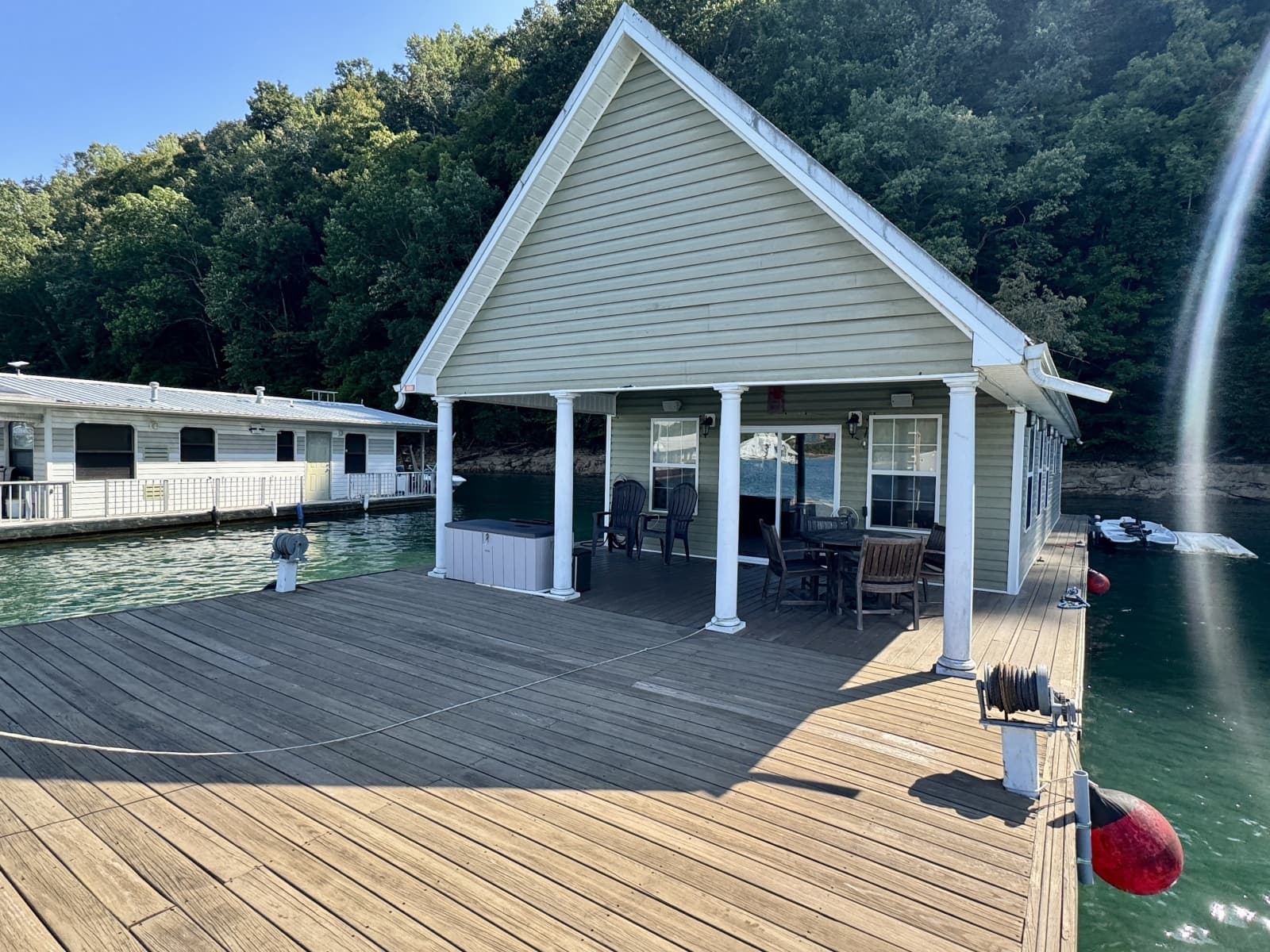 2006 Custom 20 x 43 Floating Cabin - Approx 812sqft - Photo 18