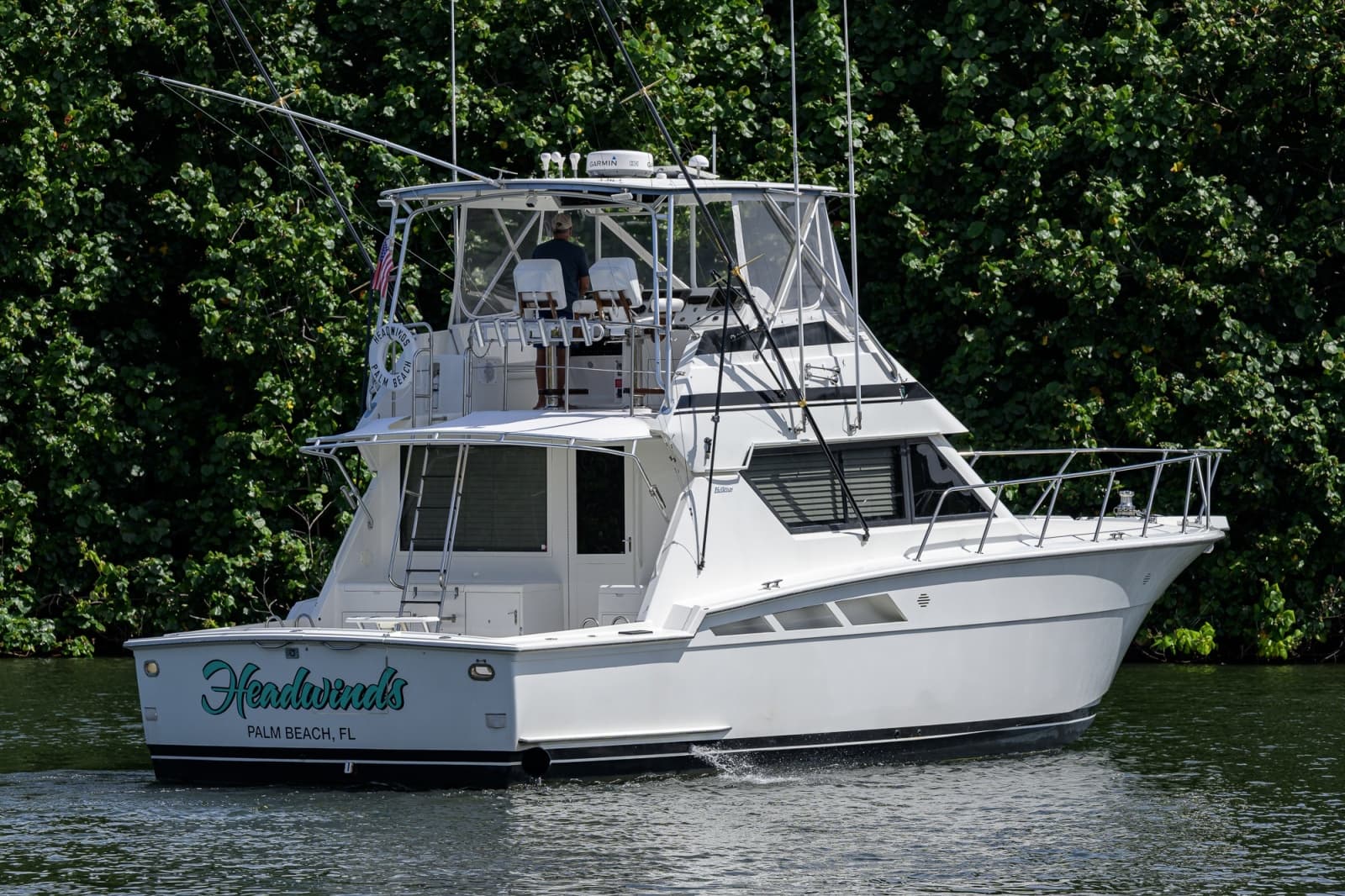 1992 Hatteras 46 Convertible - Photo 4