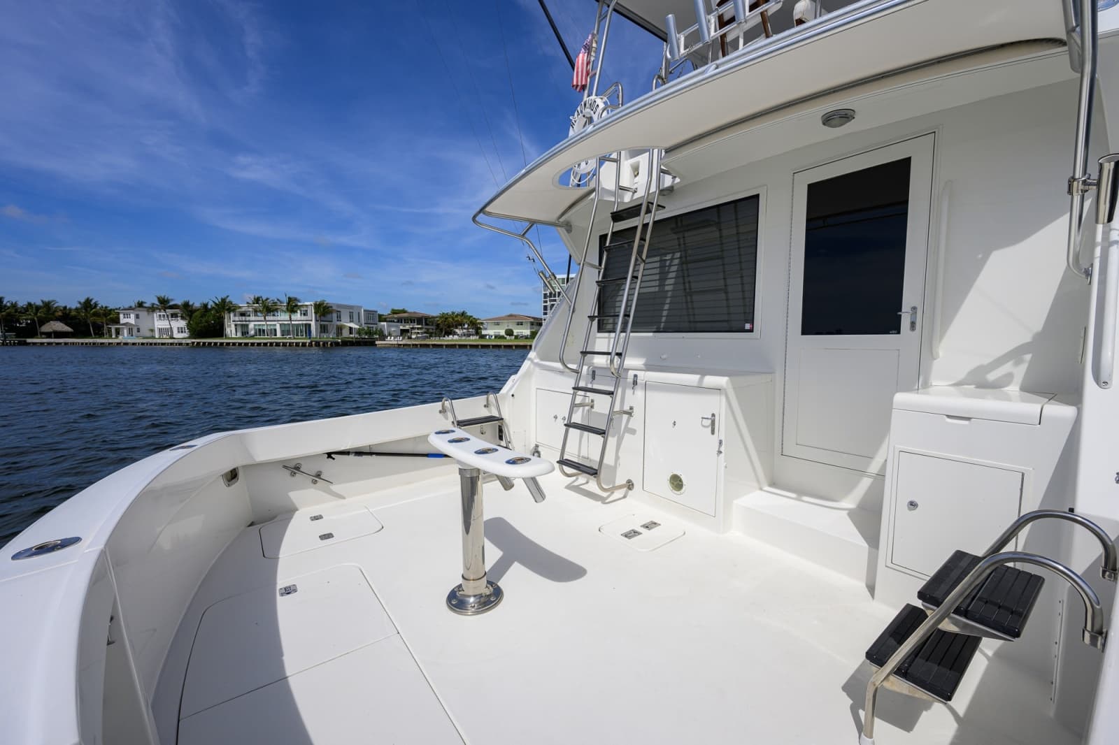 1992 Hatteras 46 Convertible - Photo 18