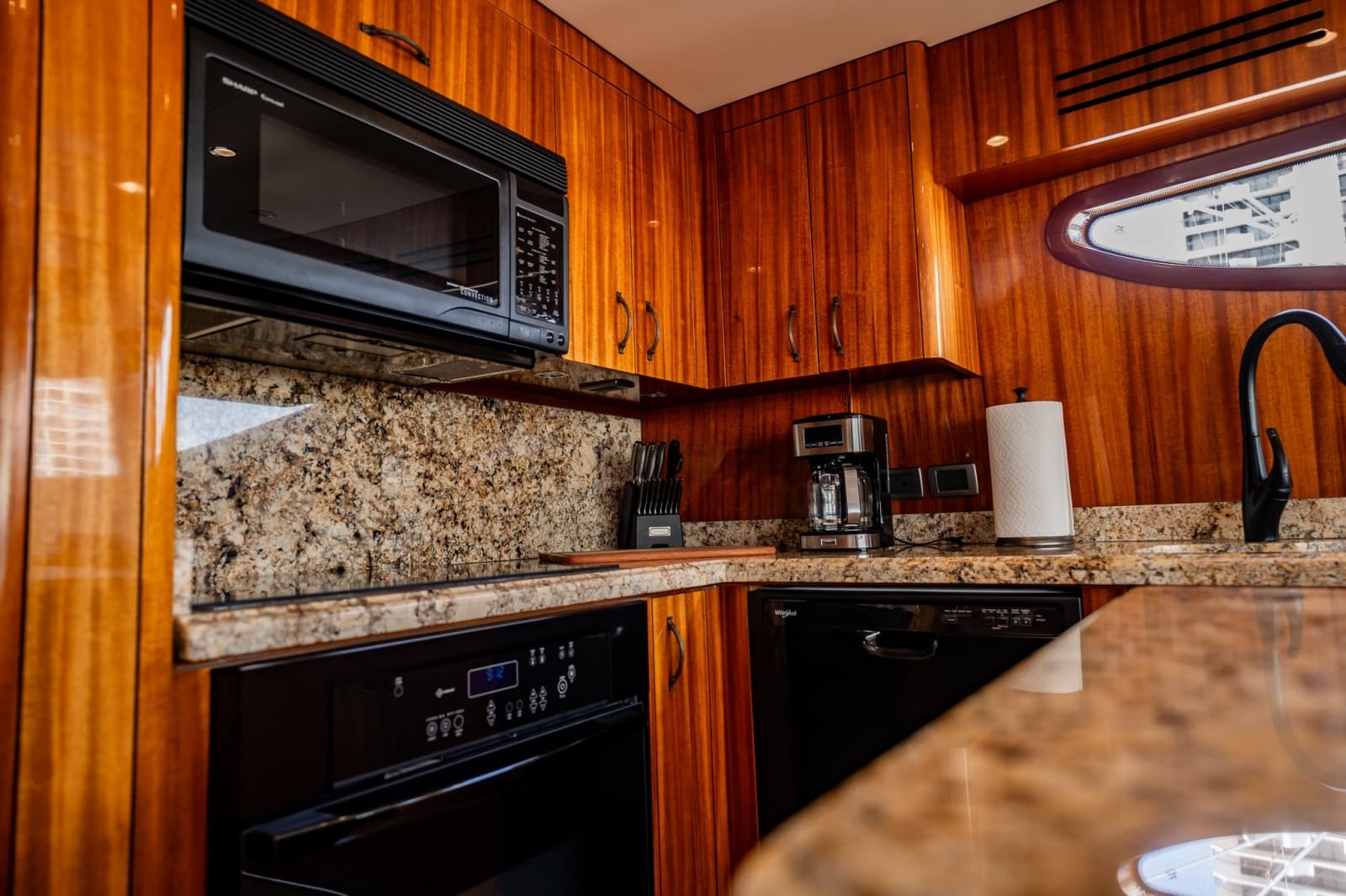 2012 Hatteras  - Photo 64