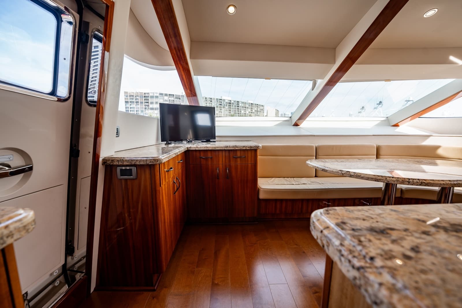 2012 Hatteras  - Photo 54