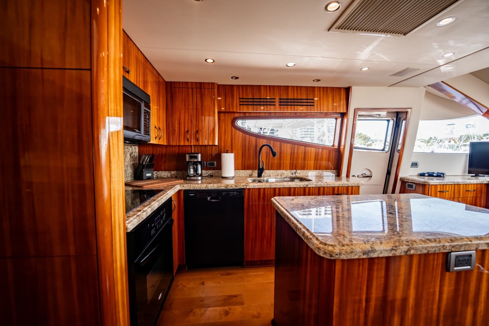2012 Hatteras  - Photo 62