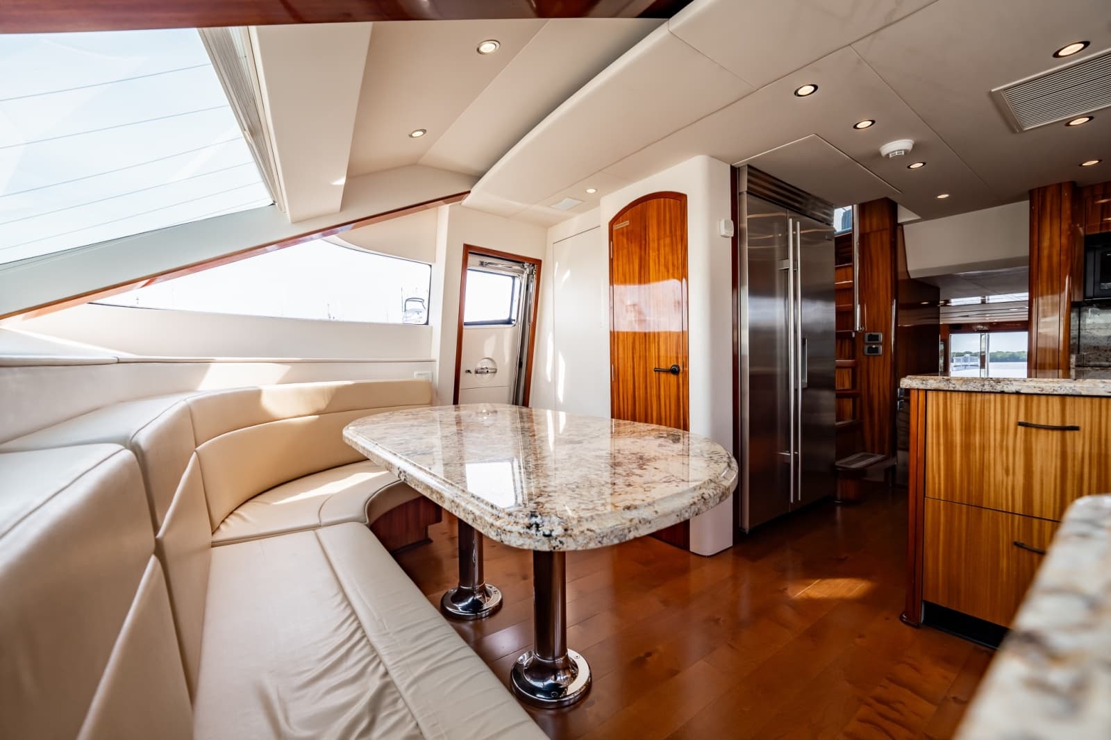 2012 Hatteras  - Photo 55
