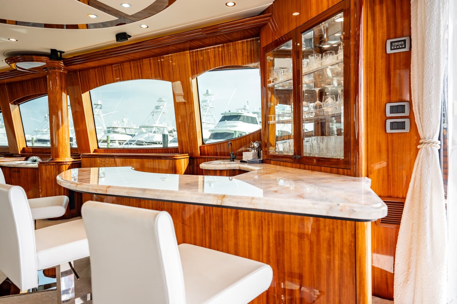 2012 Hatteras  - Photo 20
