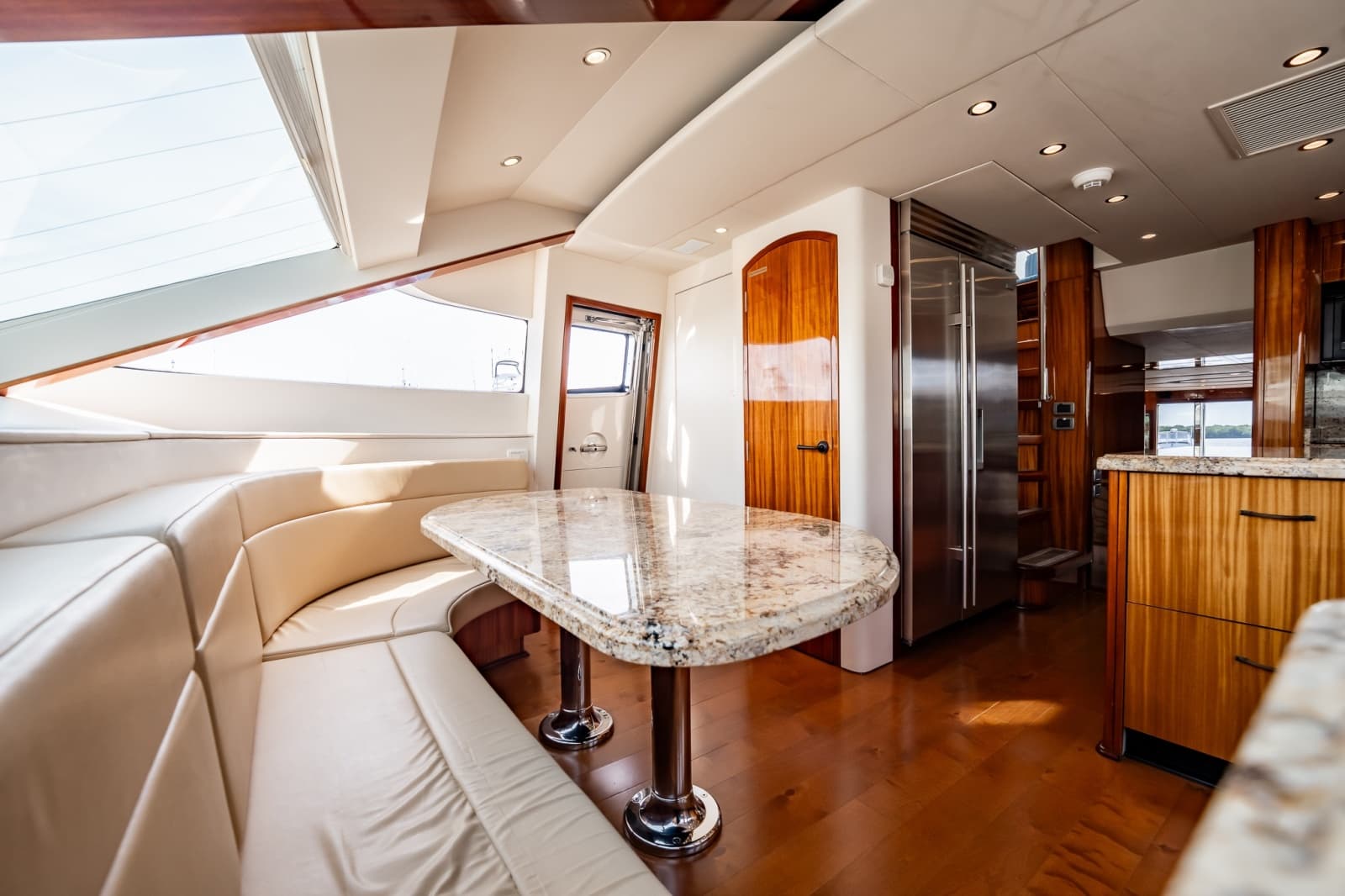 2012 Hatteras  - Photo 46