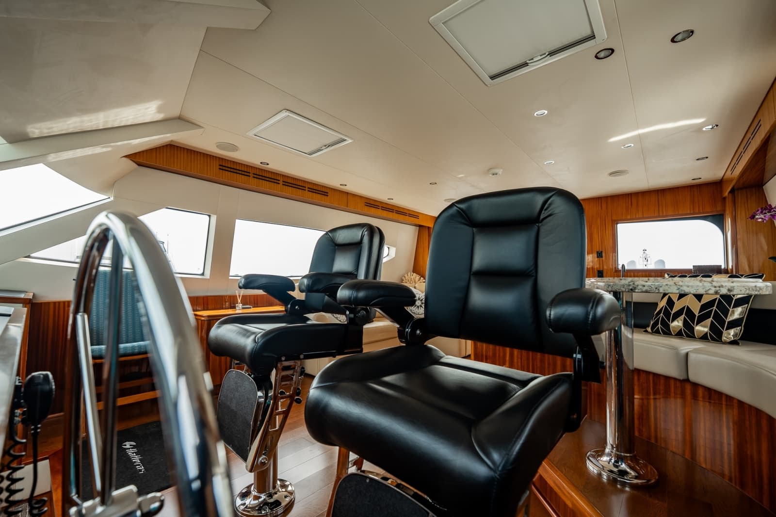 2012 Hatteras  - Photo 2
