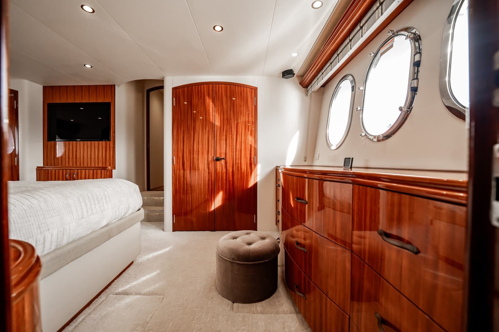 2012 Hatteras  - Photo 74