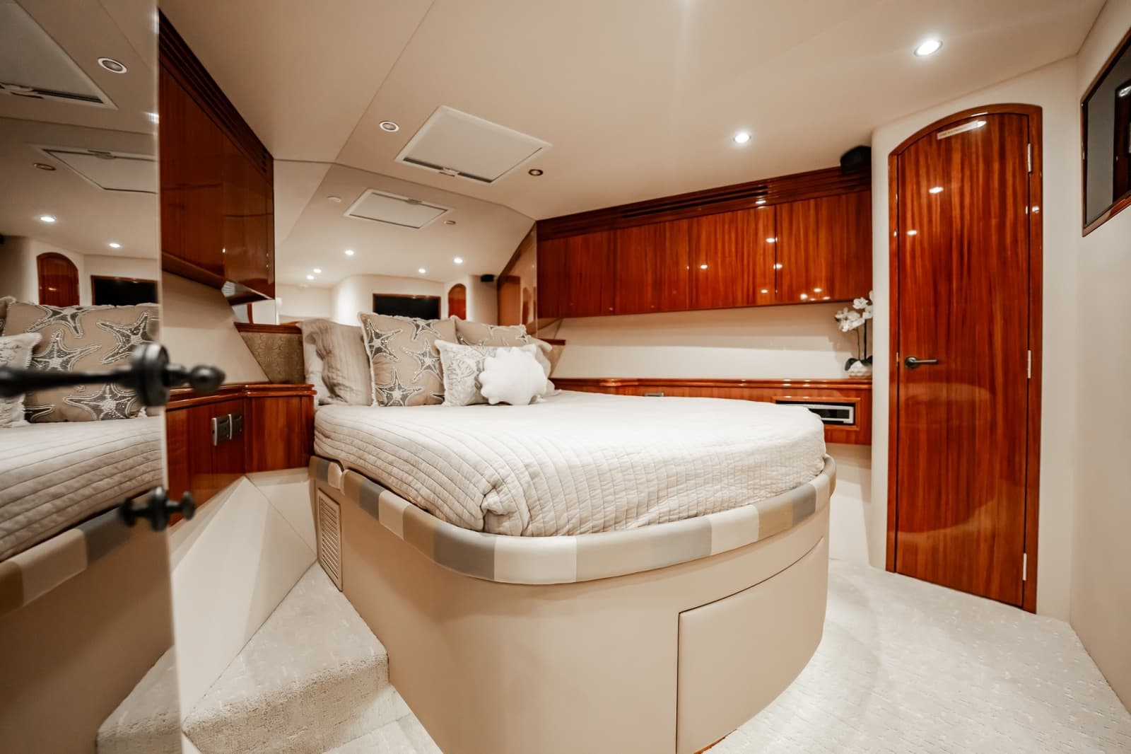 2012 Hatteras  - Photo 118