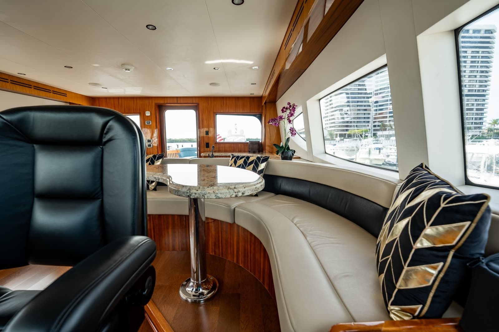 2012 Hatteras  - Photo 120