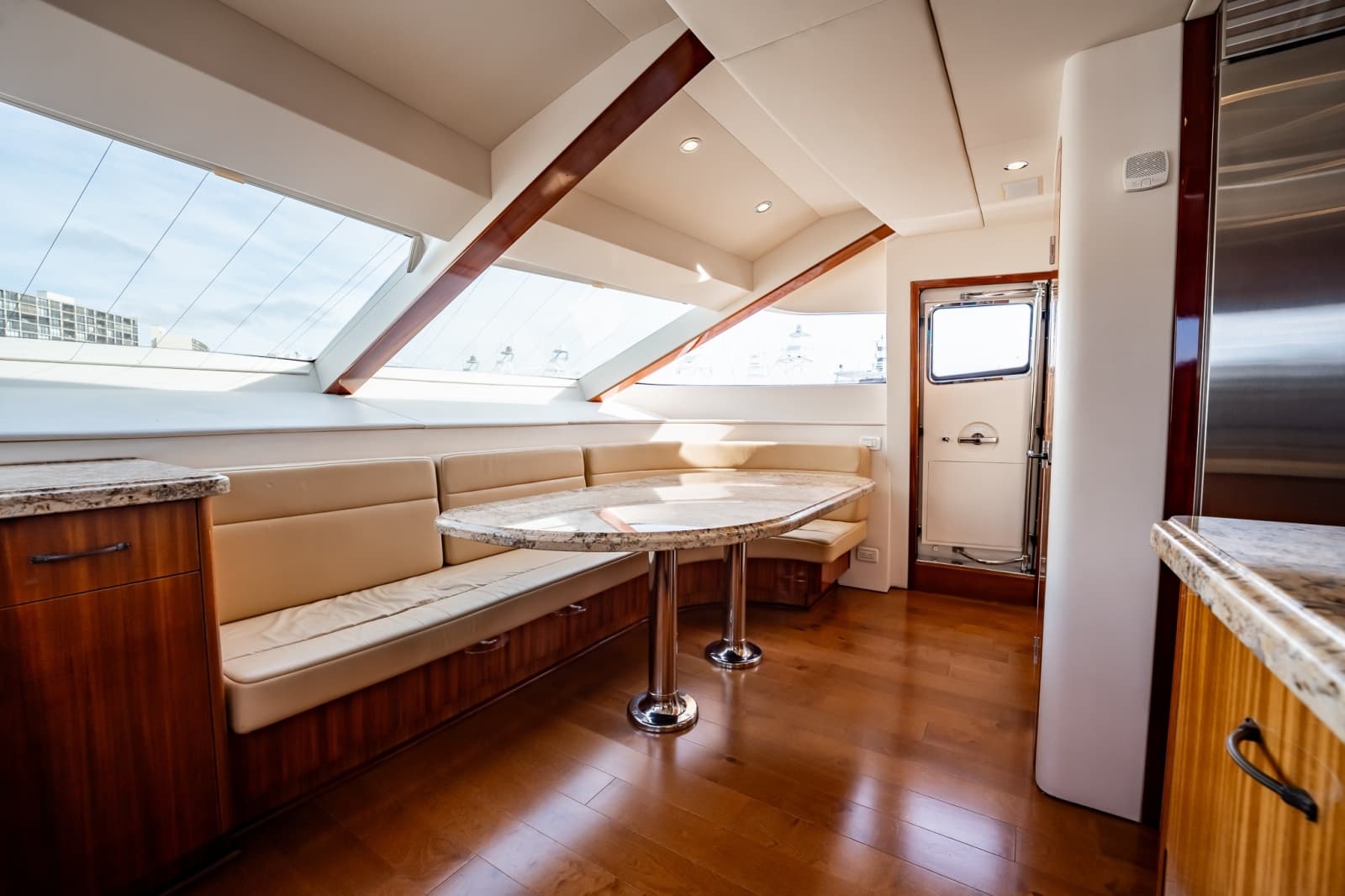 2012 Hatteras  - Photo 49
