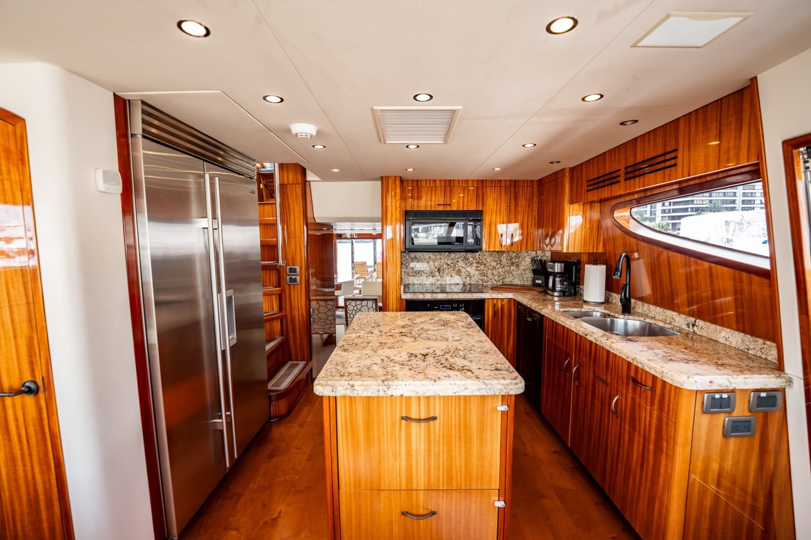 2012 Hatteras  - Photo 53