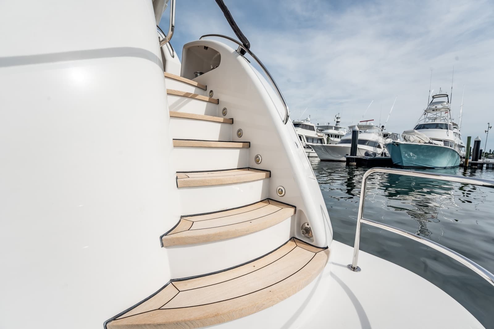 2012 Hatteras  - Photo 147