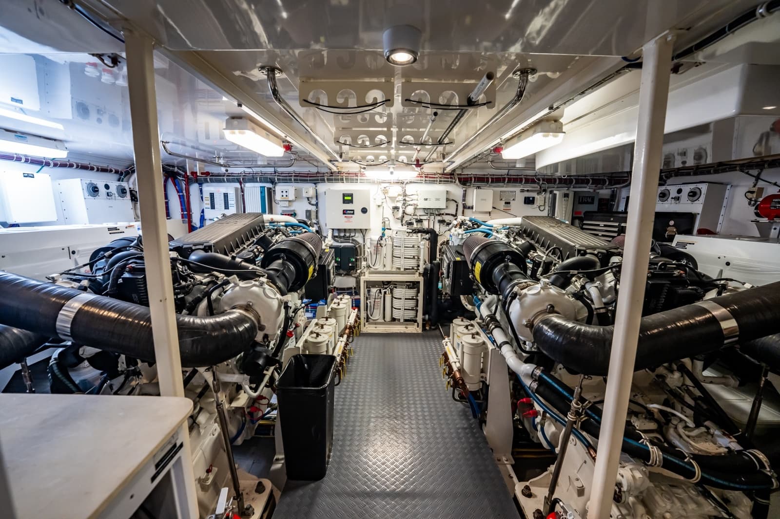 2012 Hatteras  - Photo 144