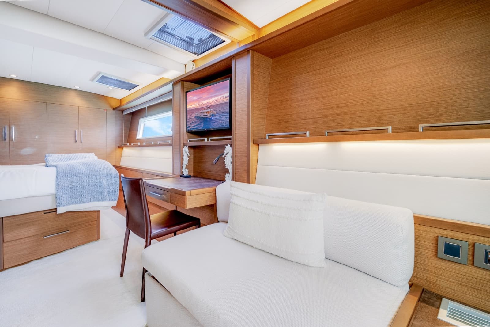 2018 Lagoon 630 Motor Yacht - Photo 16