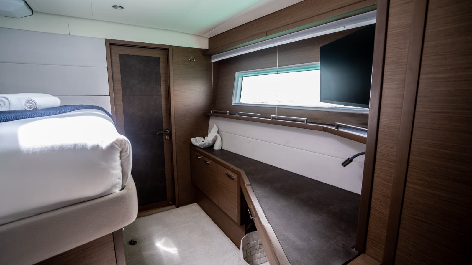 2018 Lagoon 630 Motor Yacht - Photo 16