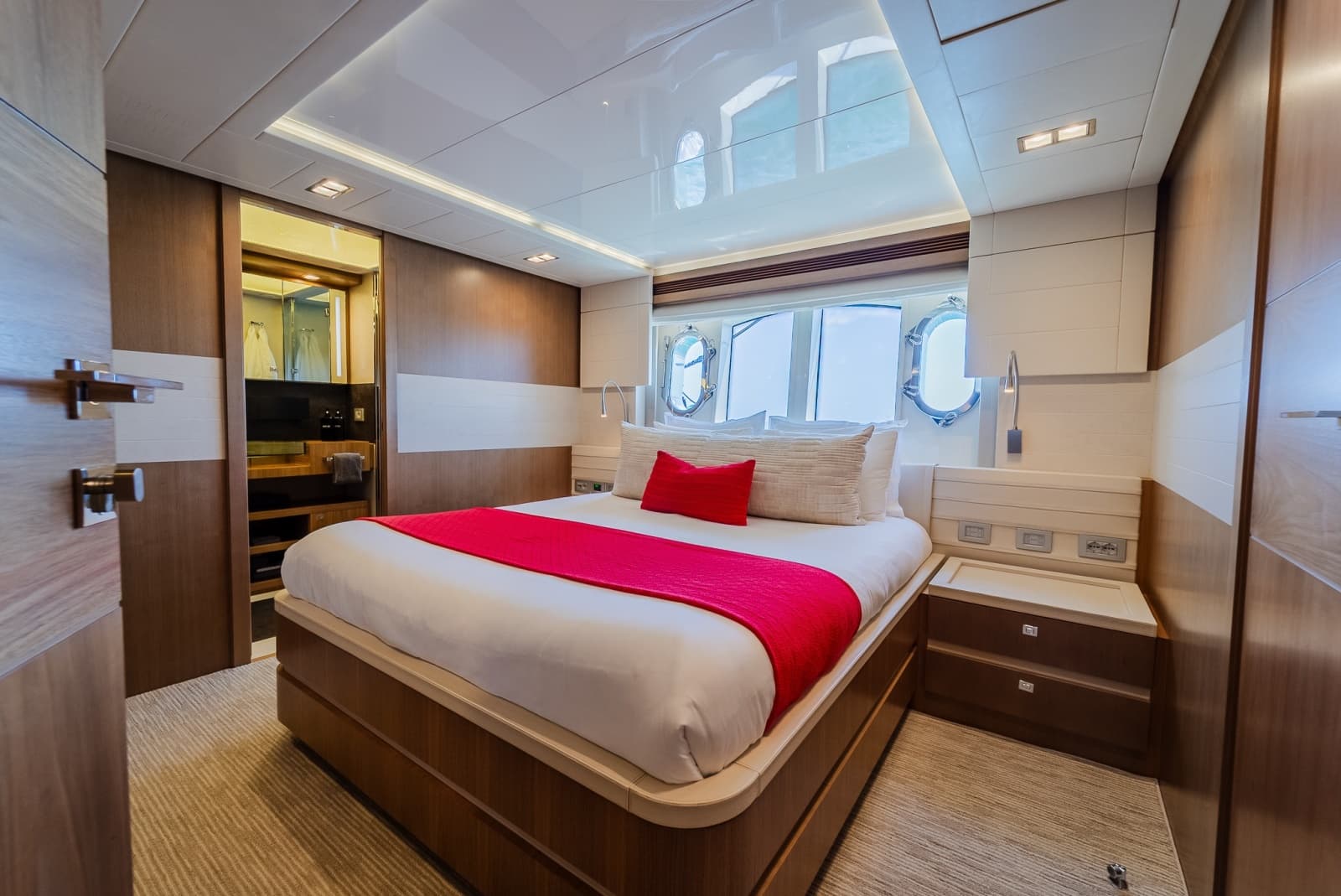 2012 Custom Line Raised Pilothouse - Photo 31