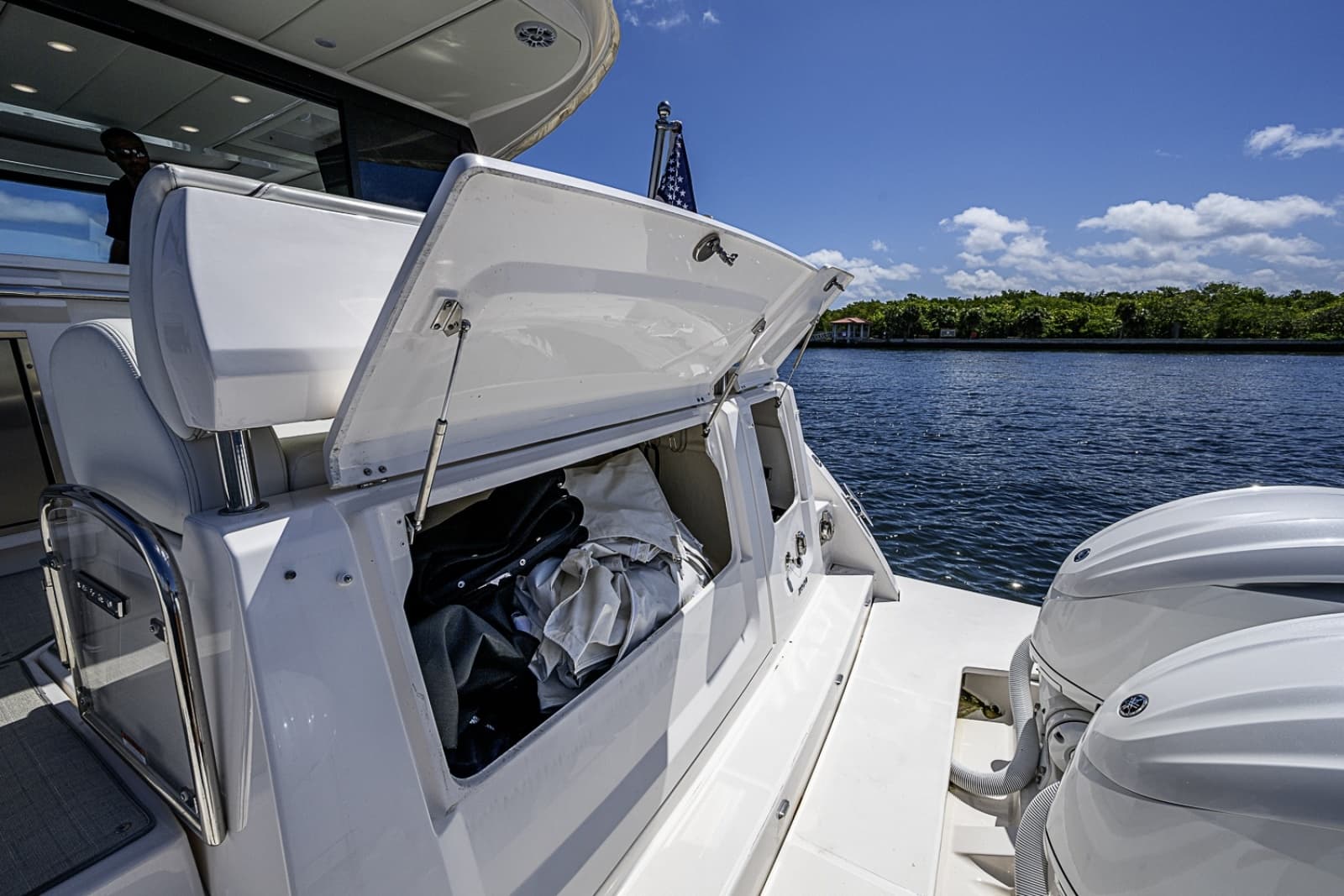 2025 Regal 38 XO - Photo 14