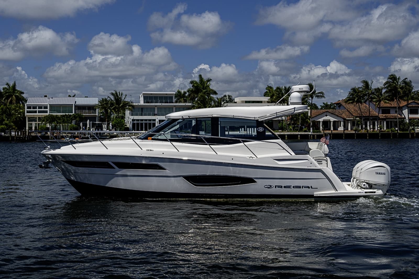 2025 Regal 38 XO - Photo 5
