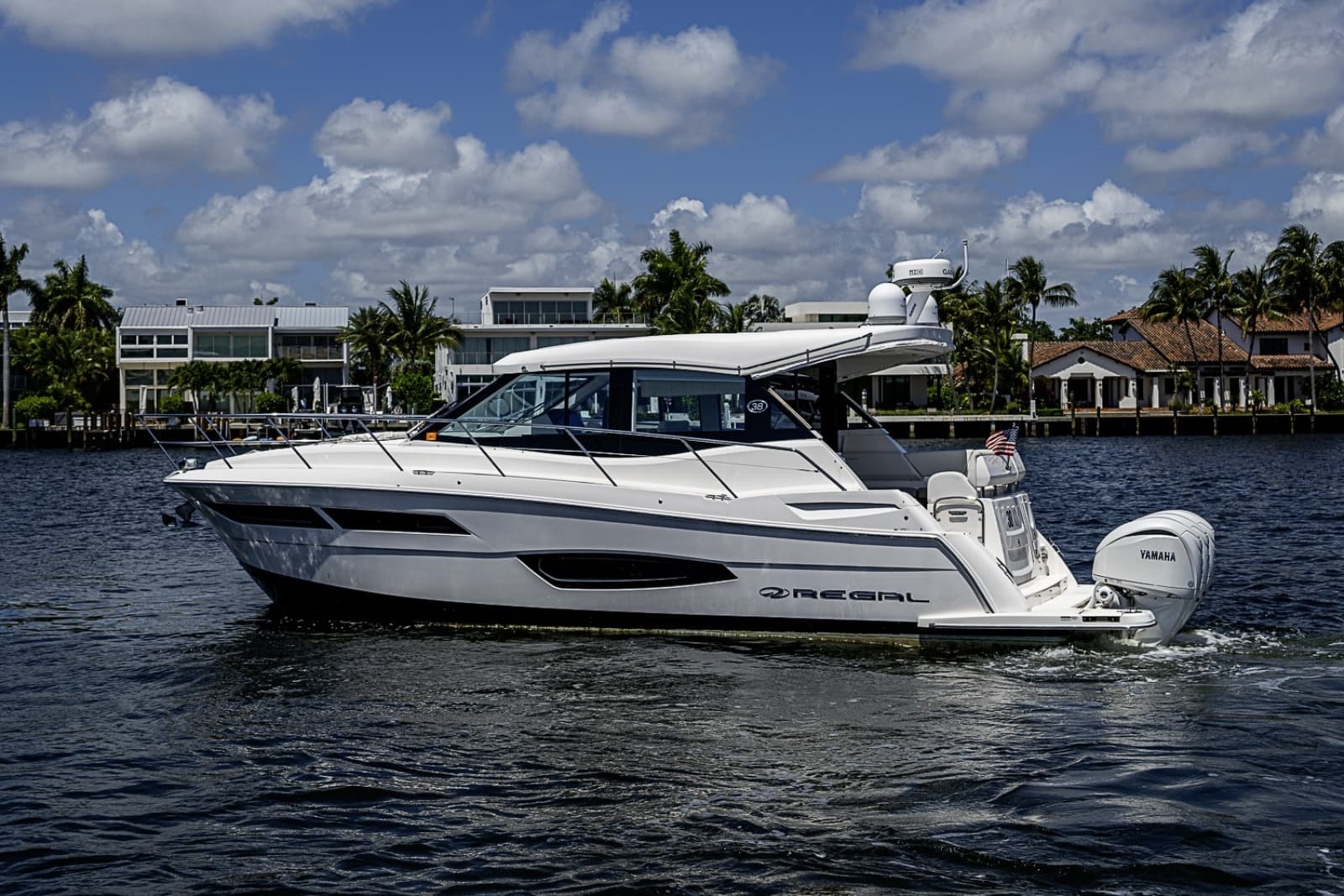 2025 Regal 38 XO - Photo 1
