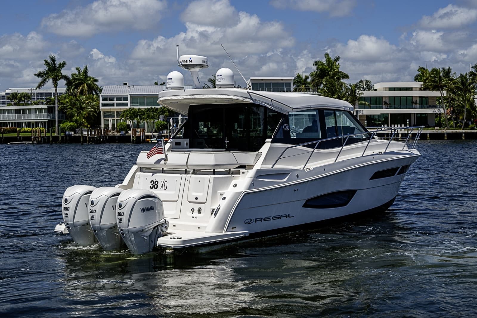 2025 Regal 38 XO - Photo 2