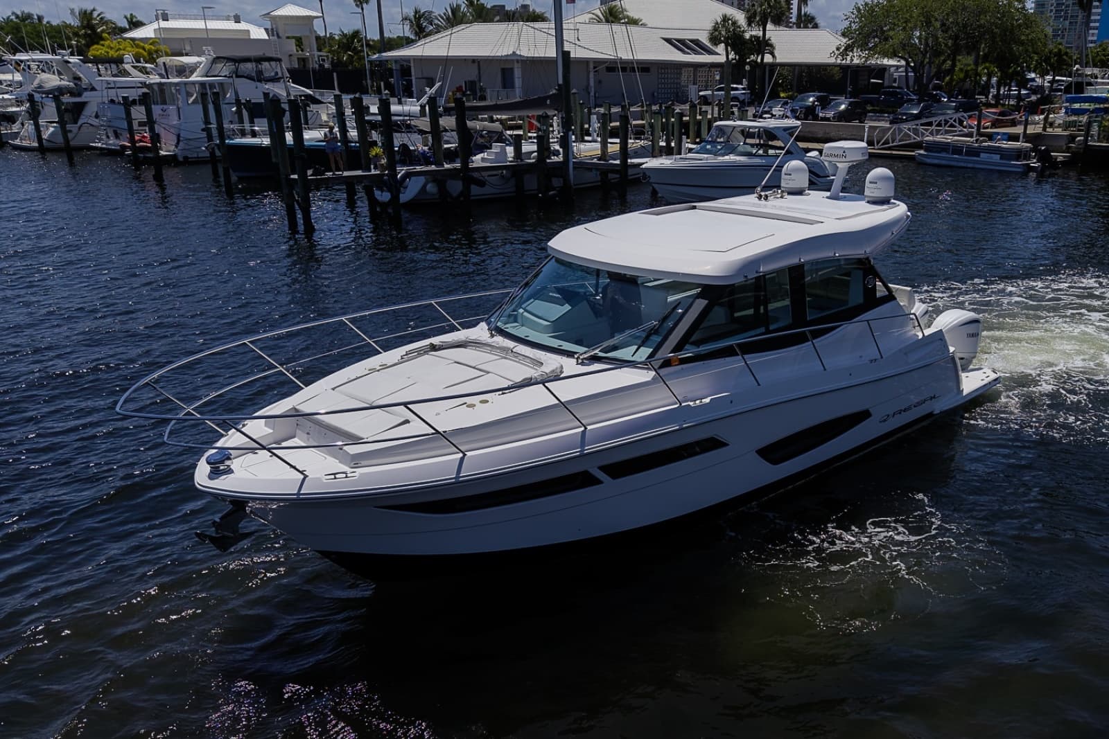 2025 Regal 38 XO - Photo 47