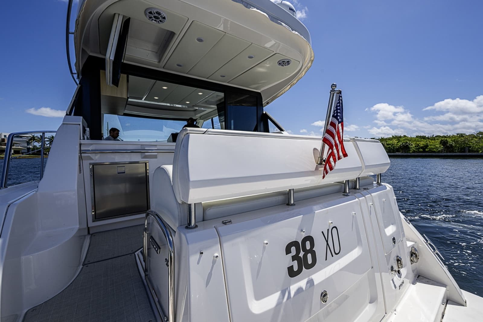 2025 Regal 38 XO - Photo 15