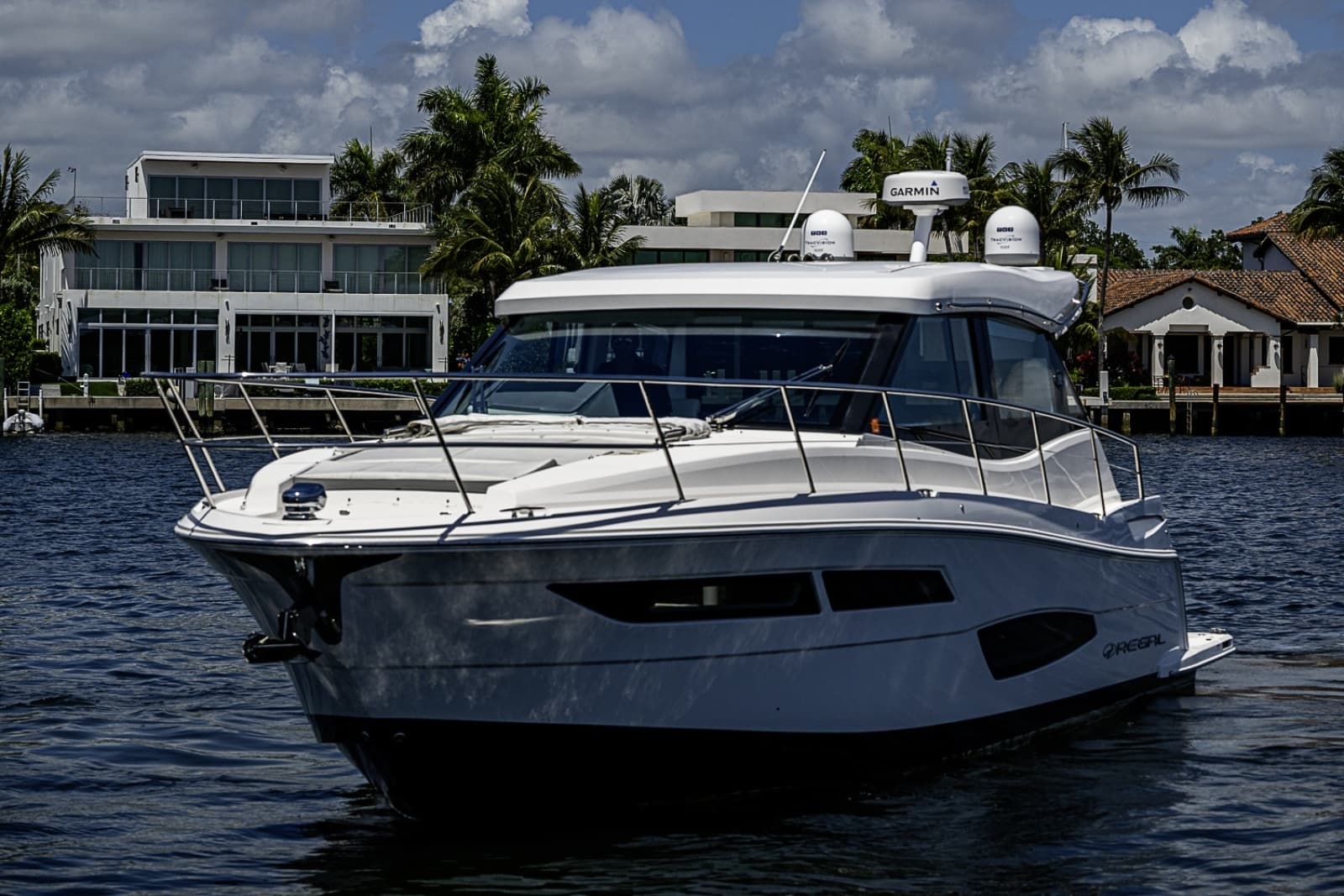 2025 Regal 38 XO - Photo 6