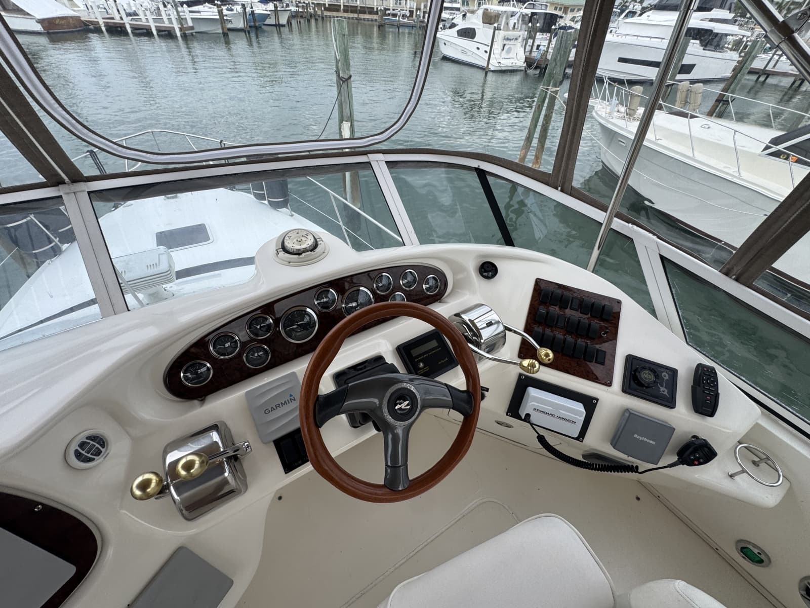 2001 Sea Ray 380 Aft Cabin - Photo 26