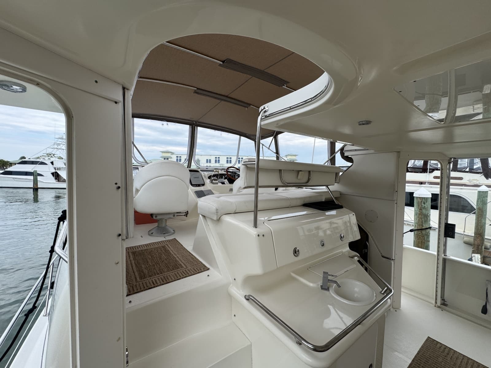 2001 Sea Ray 380 Aft Cabin - Photo 16