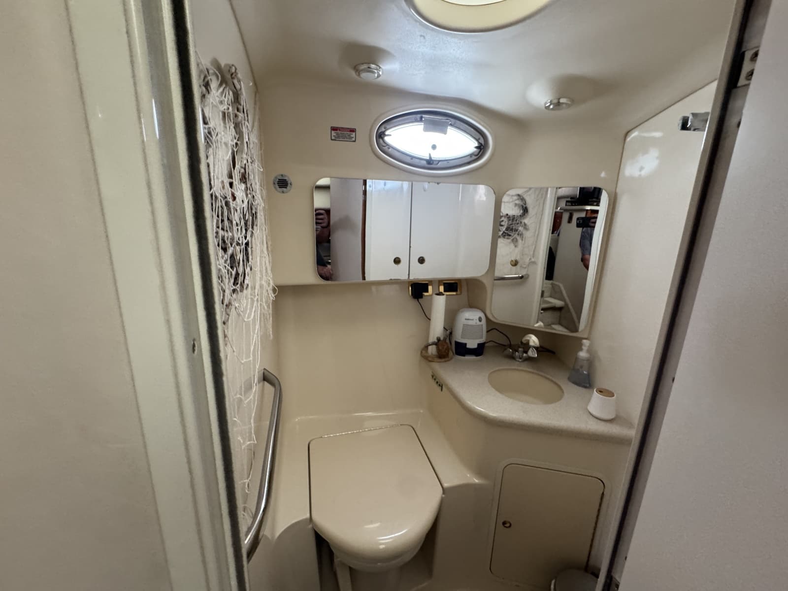 2001 Sea Ray 380 Aft Cabin - Photo 75