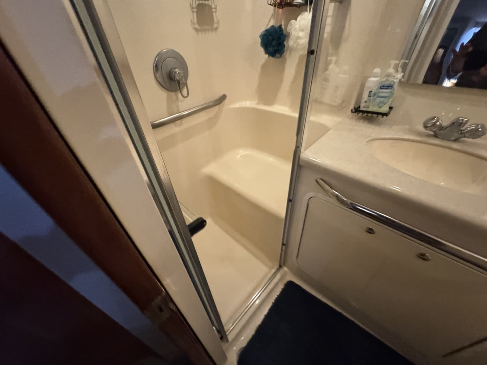 2001 Sea Ray 380 Aft Cabin - Photo 54