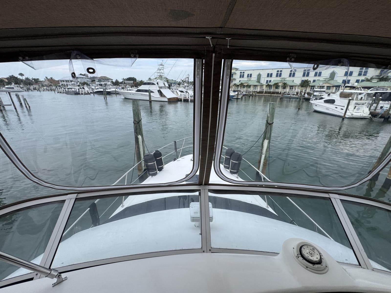 2001 Sea Ray 380 Aft Cabin - Photo 28