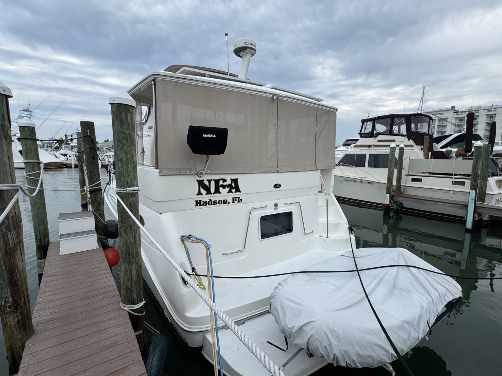 2001 Sea Ray 380 Aft Cabin - Photo 8