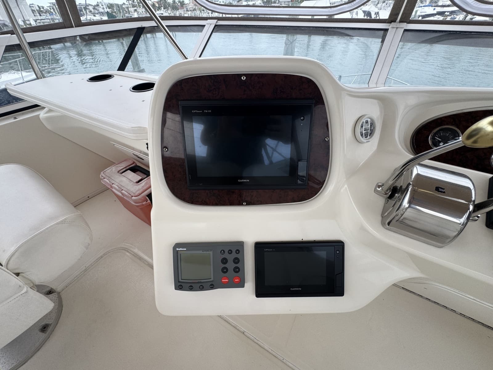2001 Sea Ray 380 Aft Cabin - Photo 24