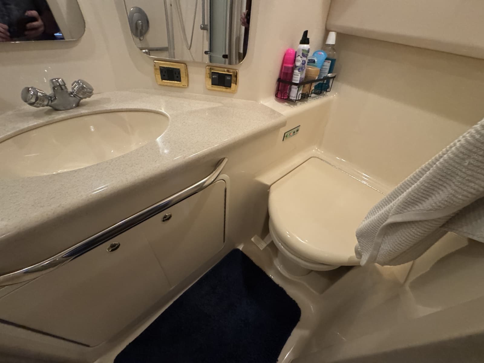 2001 Sea Ray 380 Aft Cabin - Photo 55
