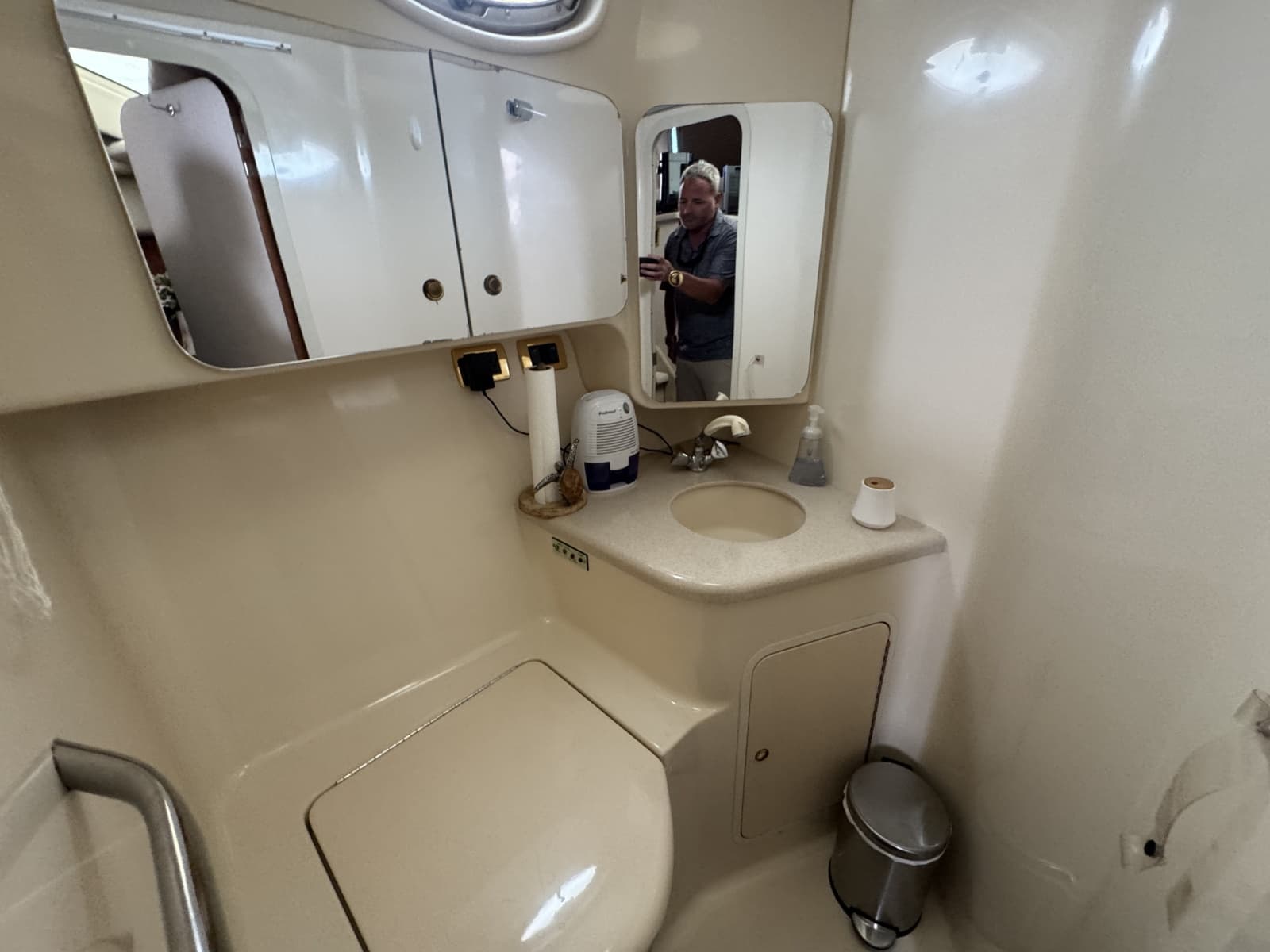 2001 Sea Ray 380 Aft Cabin - Photo 76