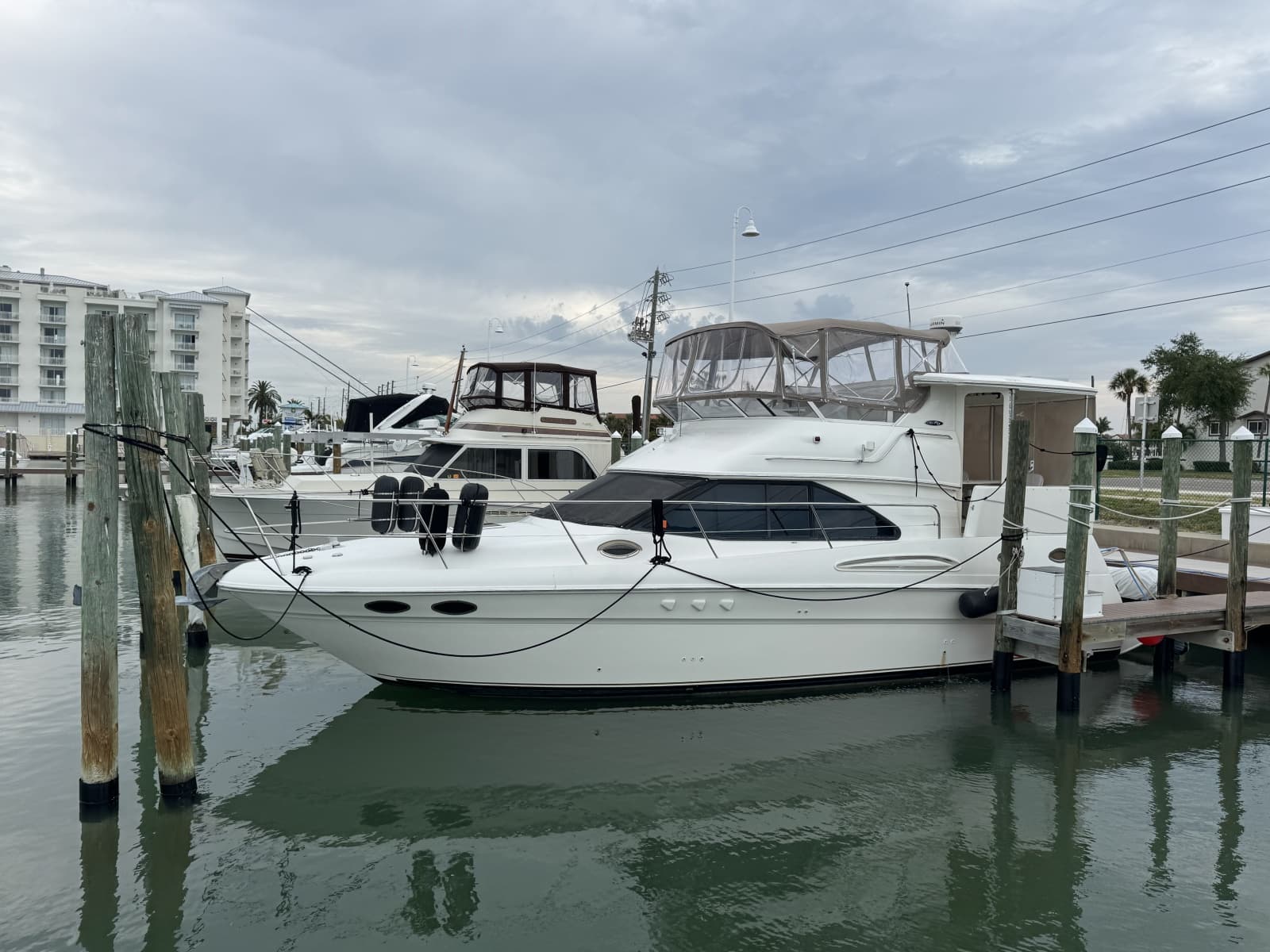 2001 Sea Ray 380 Aft Cabin - Photo 7